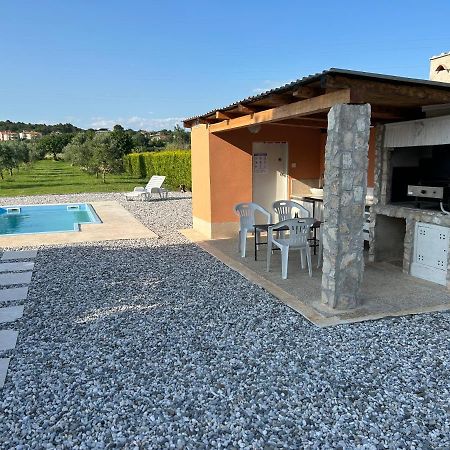 Вилла Dora House With Wifi And Outdoor Swimming Pool Пула Экстерьер фото