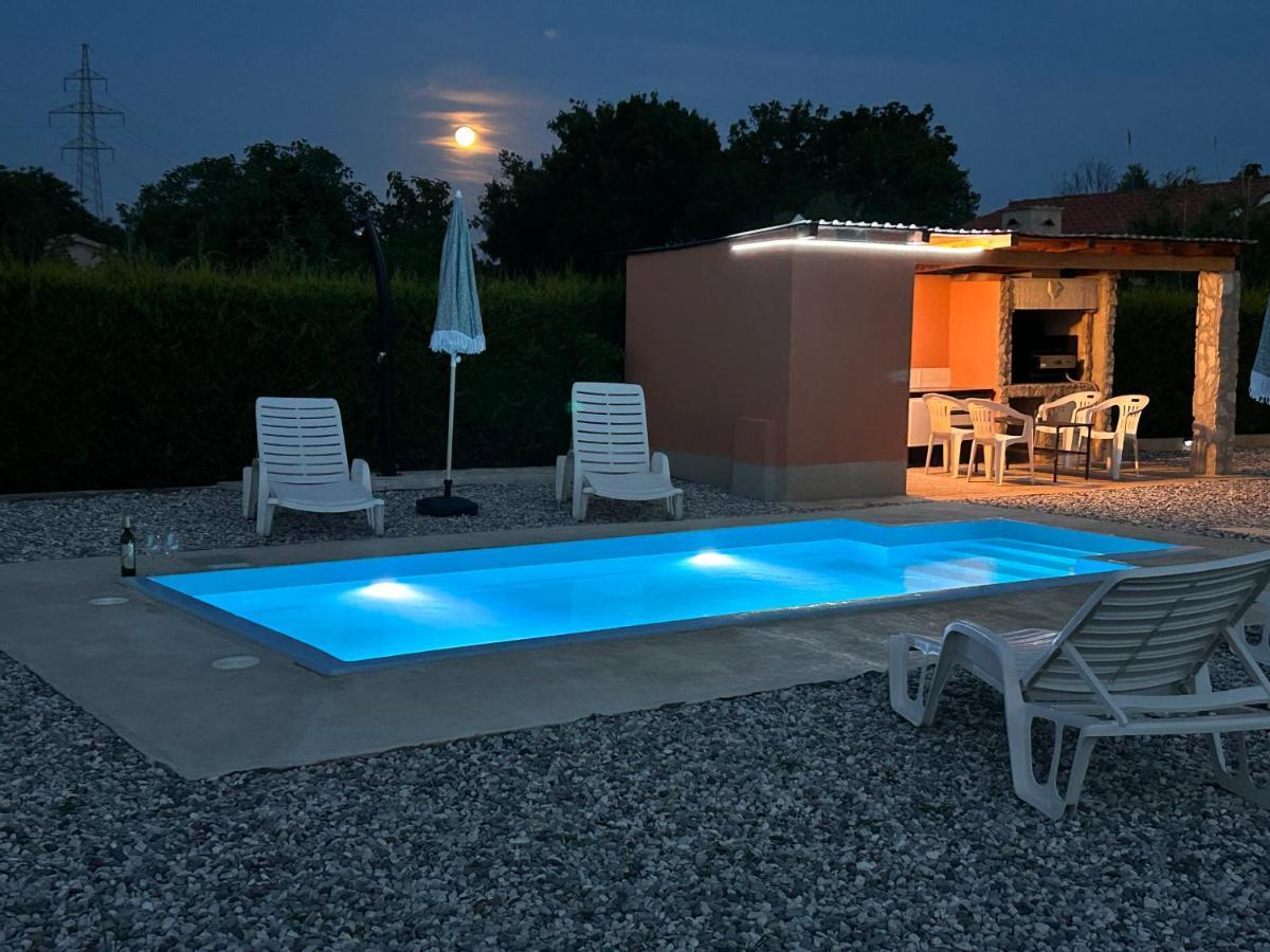 Вилла Dora House With Wifi And Outdoor Swimming Pool Пула Экстерьер фото