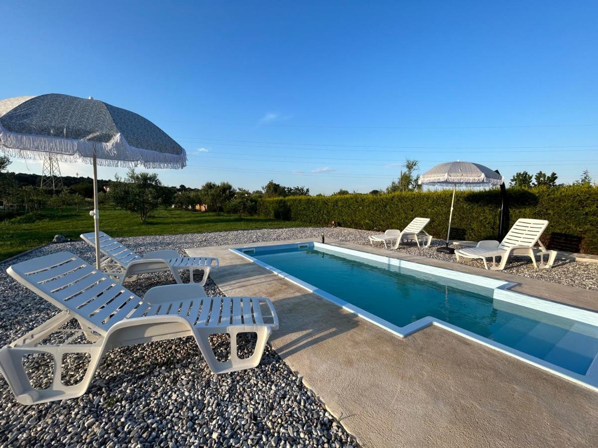 Вилла Dora House With Wifi And Outdoor Swimming Pool Пула Экстерьер фото