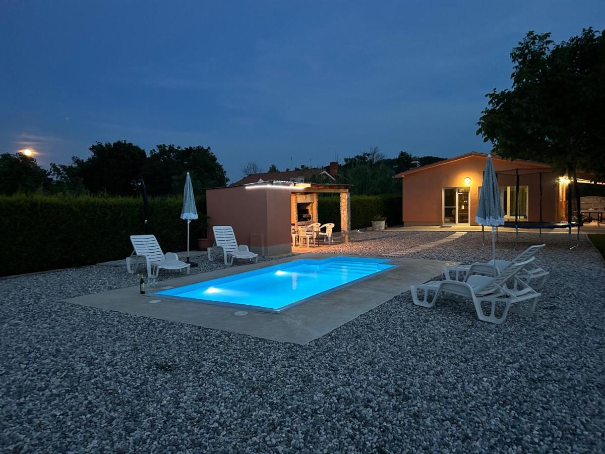 Вилла Dora House With Wifi And Outdoor Swimming Pool Пула Экстерьер фото