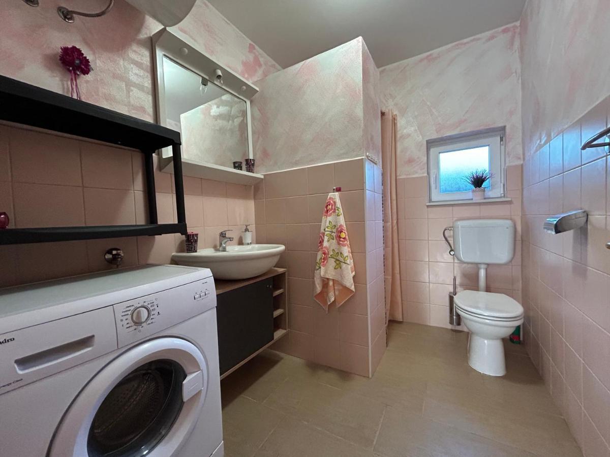 Вилла Dora House With Wifi And Outdoor Swimming Pool Пула Экстерьер фото