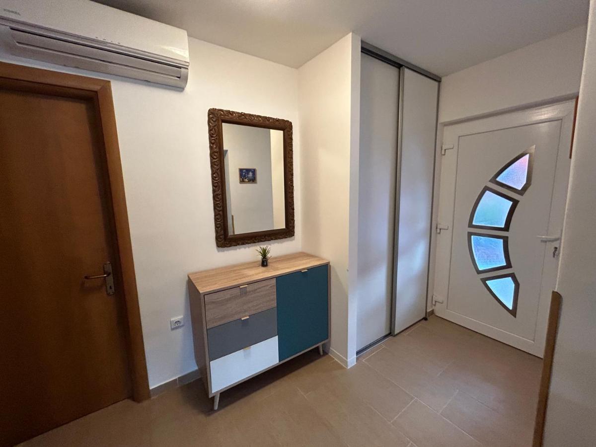 Вилла Dora House With Wifi And Outdoor Swimming Pool Пула Экстерьер фото