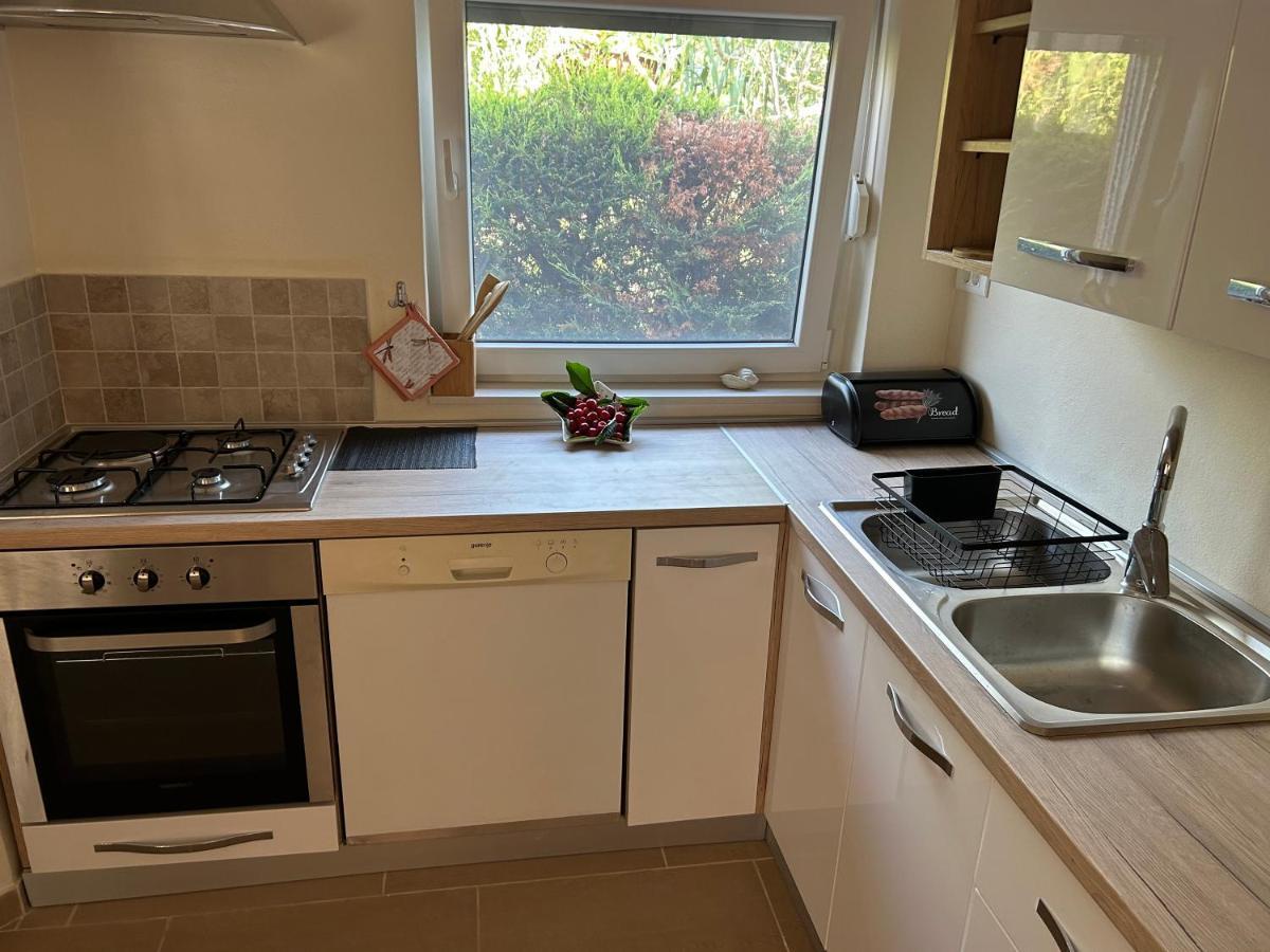 Вилла Dora House With Wifi And Outdoor Swimming Pool Пула Экстерьер фото